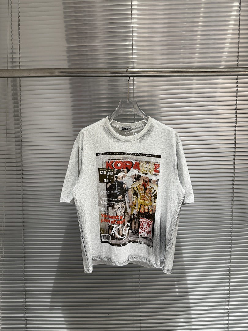Vintage Fashion Magazine - 2026年夏ファッションブランドマガジンポスターTシャツ ヴィンテージ風 ダメージ加工 ウォッシュドプリント オーバーサイズ 半袖