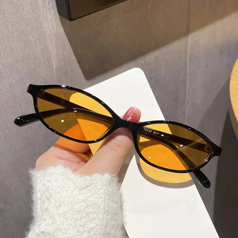 ニューレトロセクシーキャットアイサングラス男女兼用ヴィンテー - Vintage Fashion Images のレビューと価格