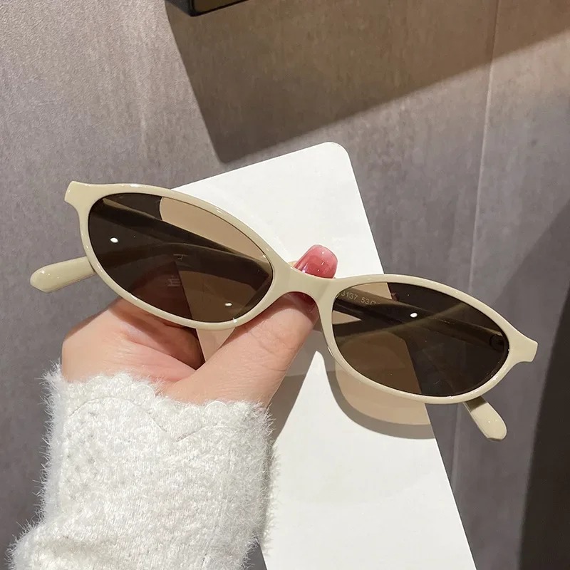 ニューレトロセクシーキャットアイサングラス男女兼用ヴィンテー - Vintage Fashion Images のレビューと価格