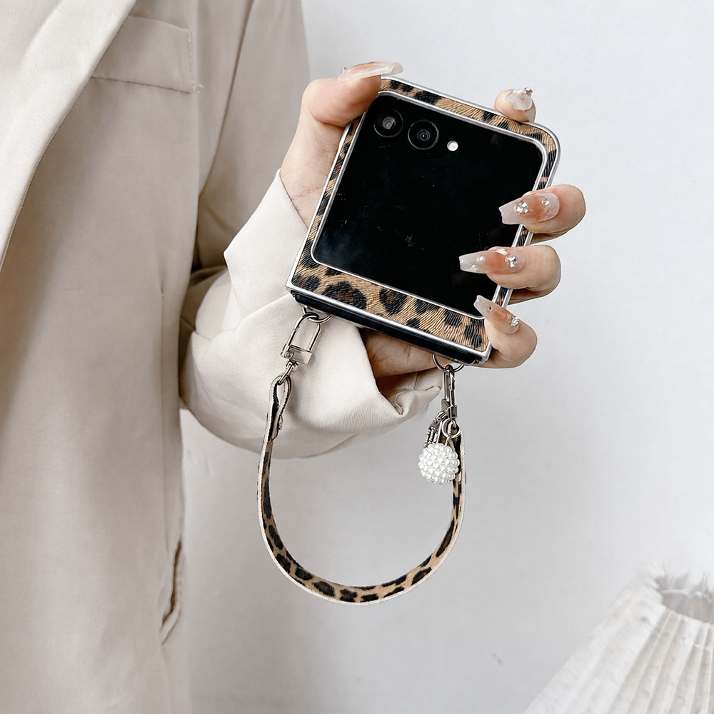 ヒョウ柄折りたたみフリップ電話ケース Motorola Ra - Vintage Fashion Women Dresses のレビューと価格