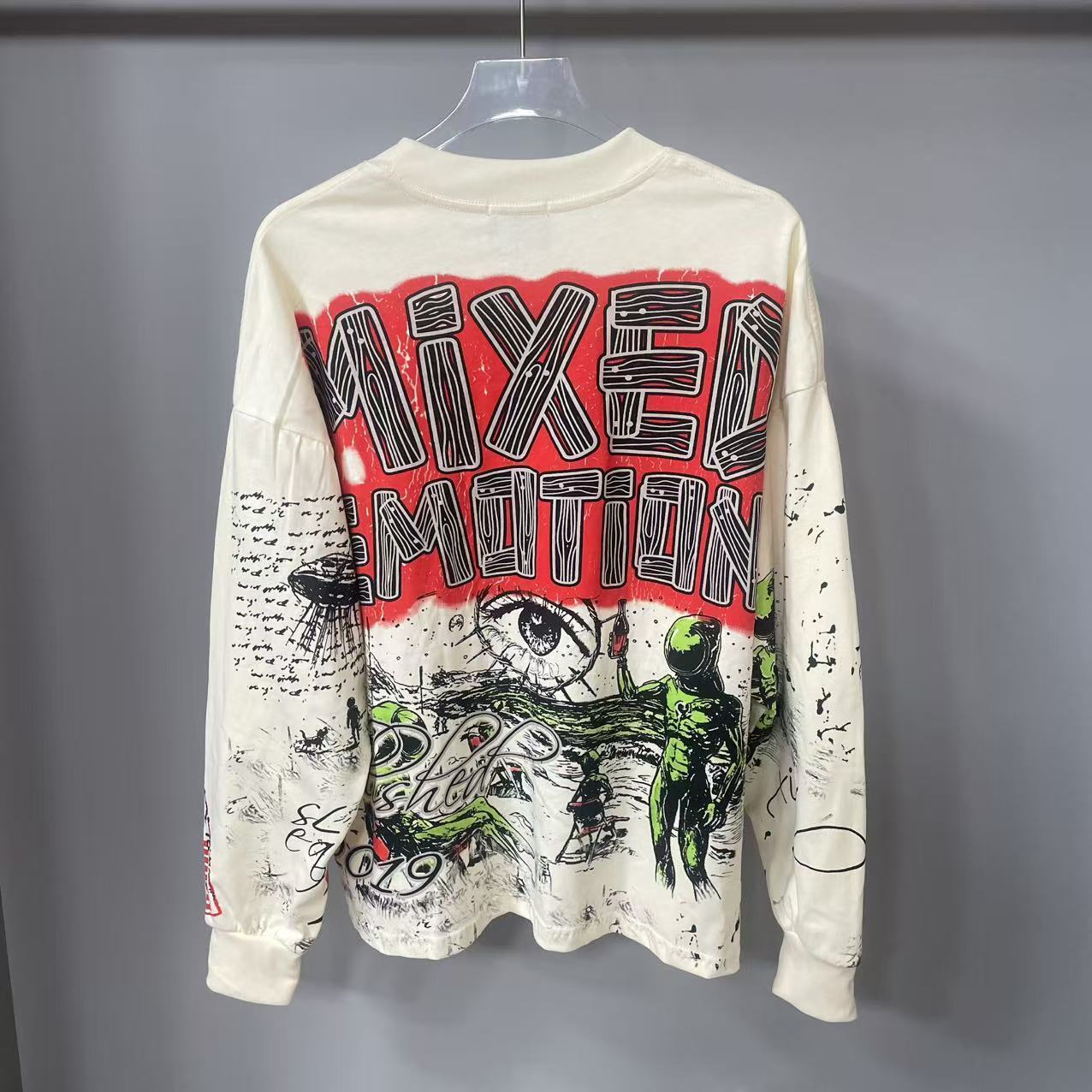 高品質デザイナー MIXED-EMOTION 長袖Tシャツ  - Vintage Fashion Prints のレビューと価格
