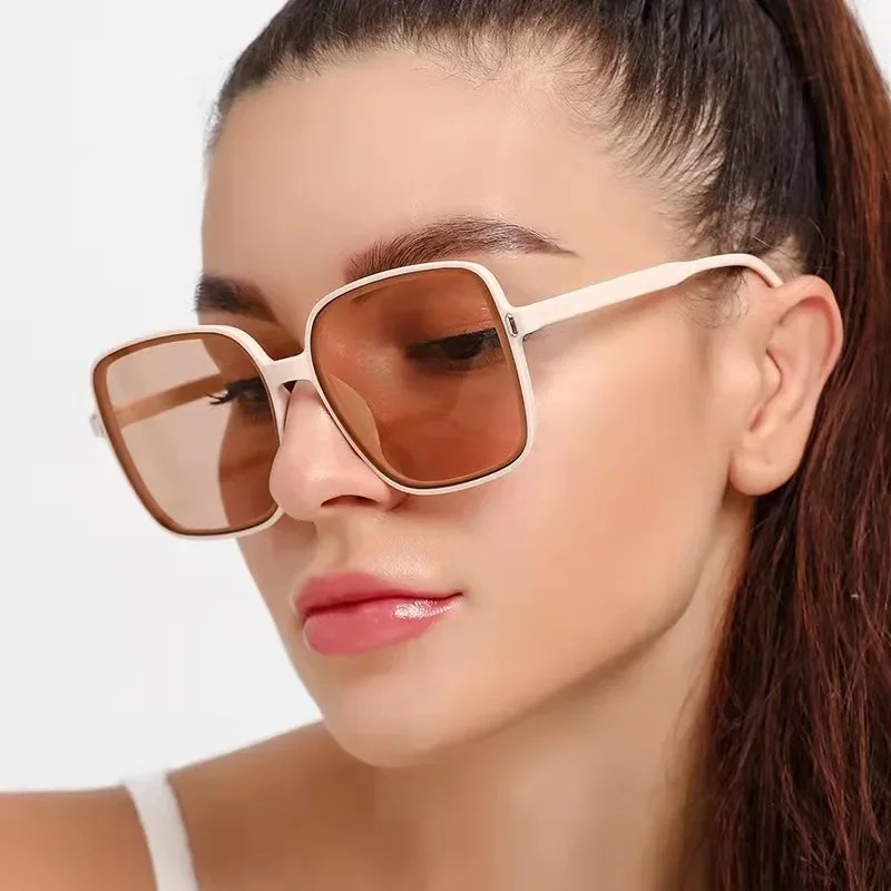 ヴィンテージ特大スクエアサングラス女性ファッショングラデーシ - Vintage Fashion Images のレビューと価格