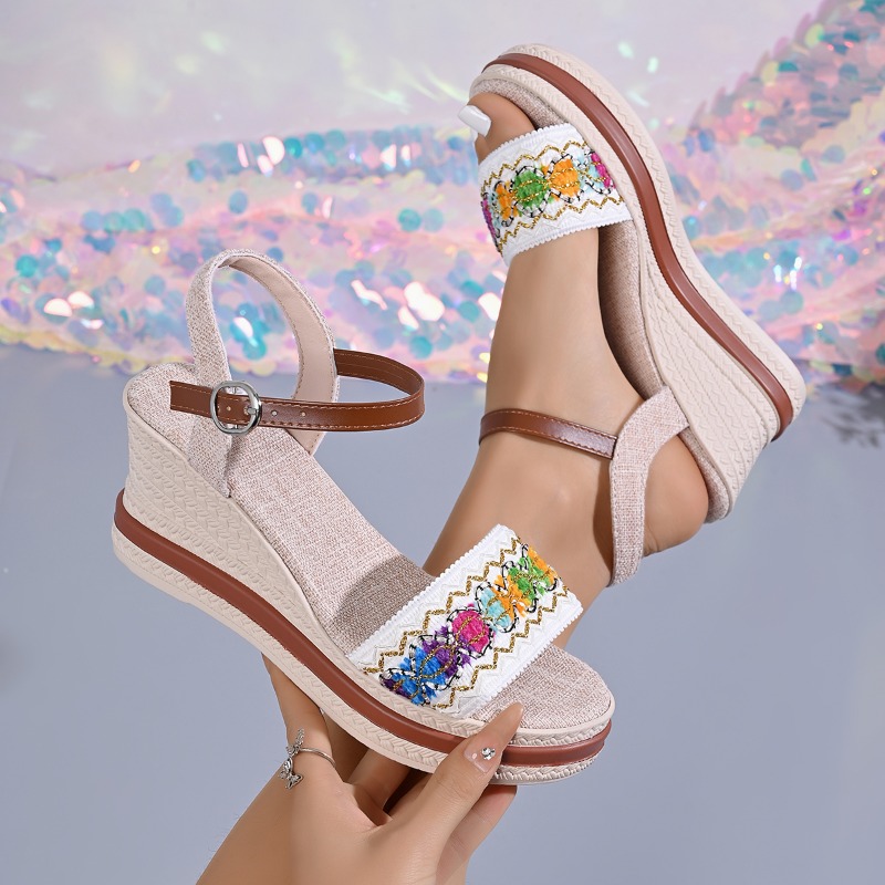 夏のボヘミアンスタイル、編み込みデザインの女性用ヒールミュー - Vintage Fashion Prints のレビューと価格