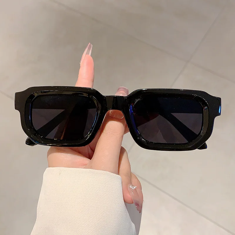 ヴィンテージ長方形フレームサングラスアウトドアマンサングラス - Vintage Fashion Images のレビューと価格